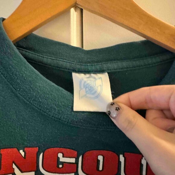 vintage 90s Vancouver Grizzlies NBA graphic tee size small - Picture 5 of 7